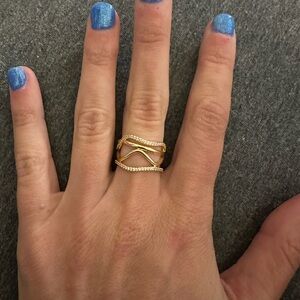 Pandora Swirling Lines Ring